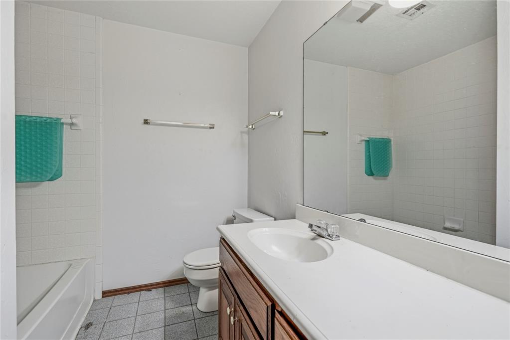3808 Drawbridge Lane Property Photo 34