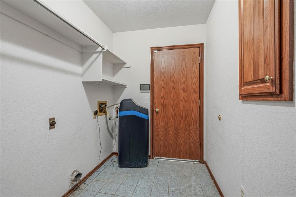 3808 Drawbridge Lane Property Photo 40