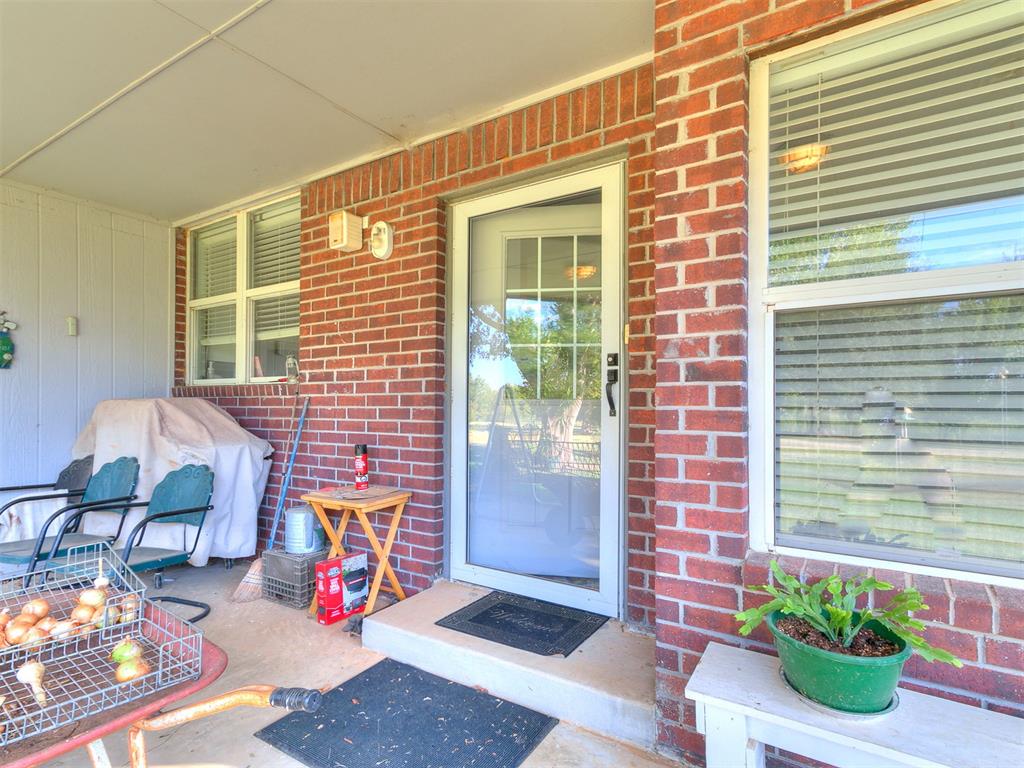 1427 Grand View Way Property Photo 5
