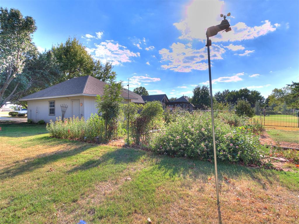 1427 Grand View Way Property Photo 7