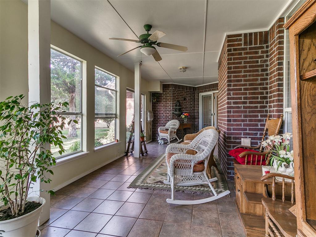 1427 Grand View Way Property Photo 10