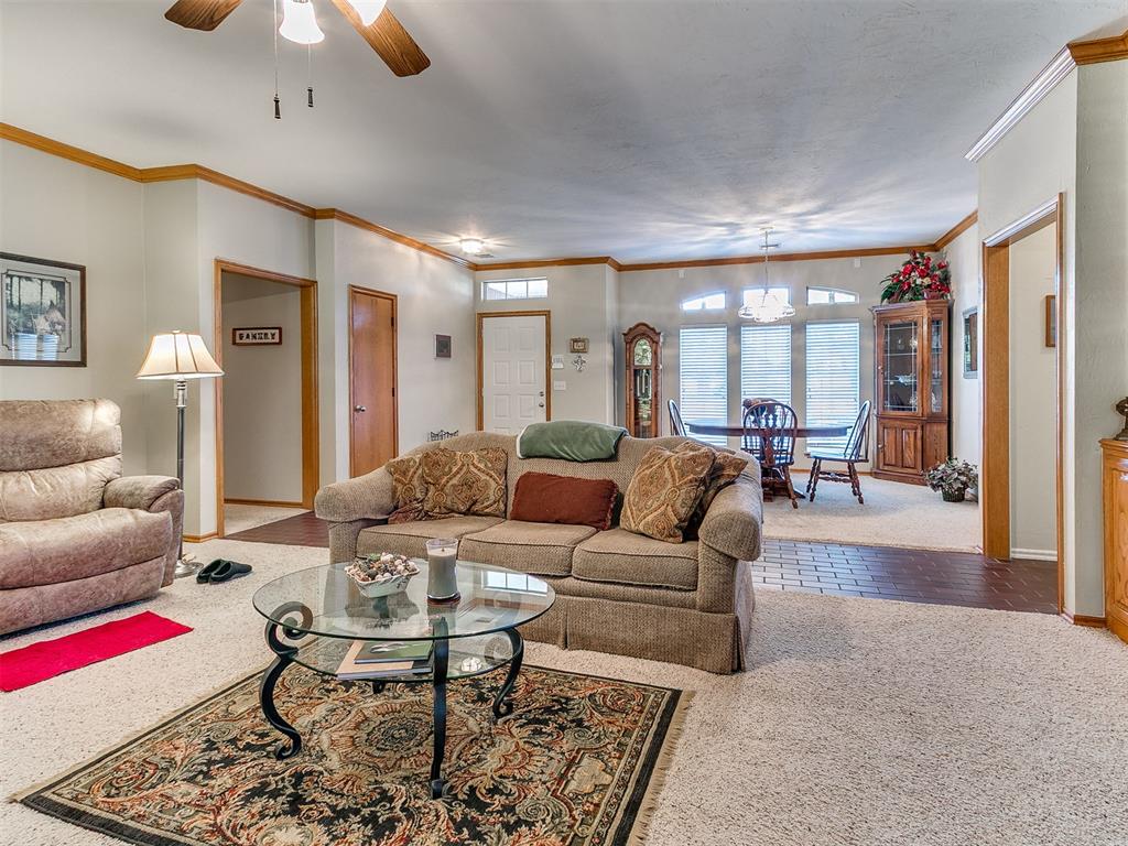 1427 Grand View Way Property Photo 12