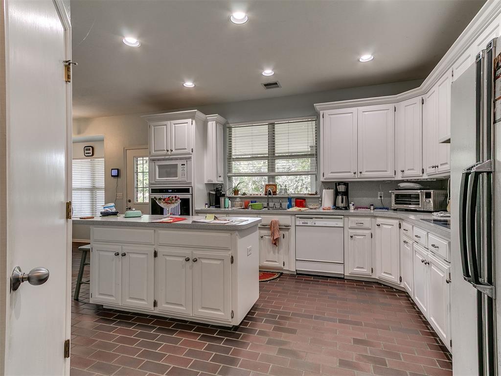 1427 Grand View Way Property Photo 13
