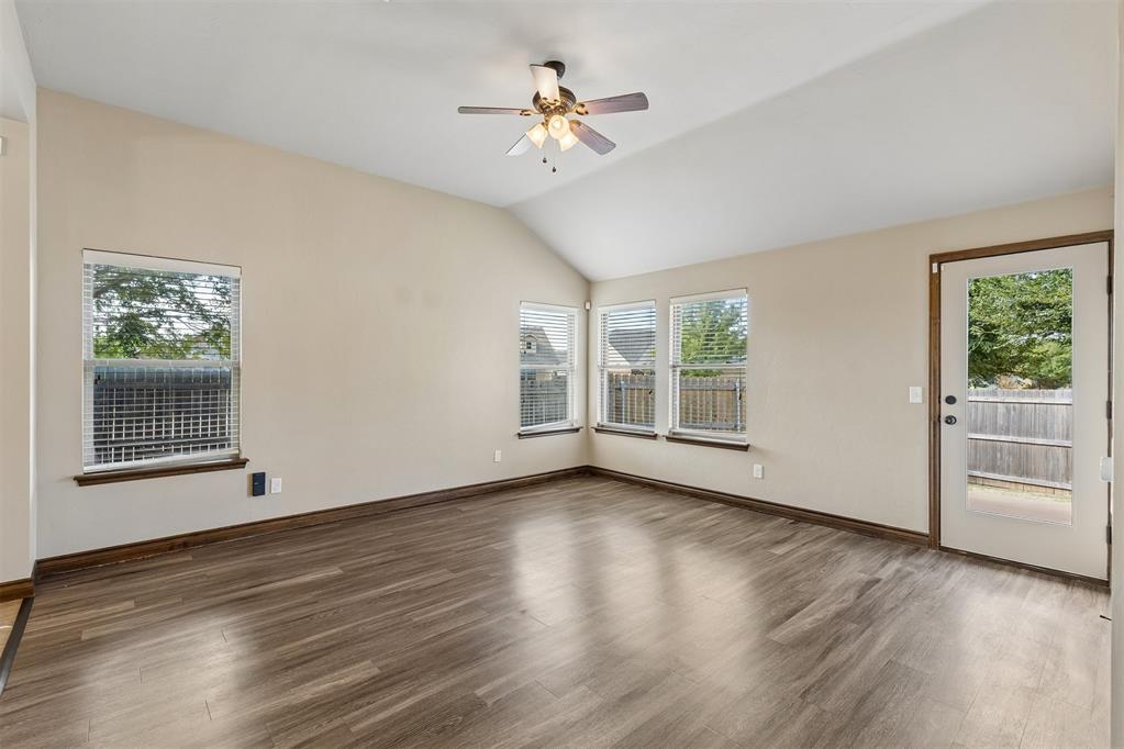 2500 Nw 185th Street Property Photo 3