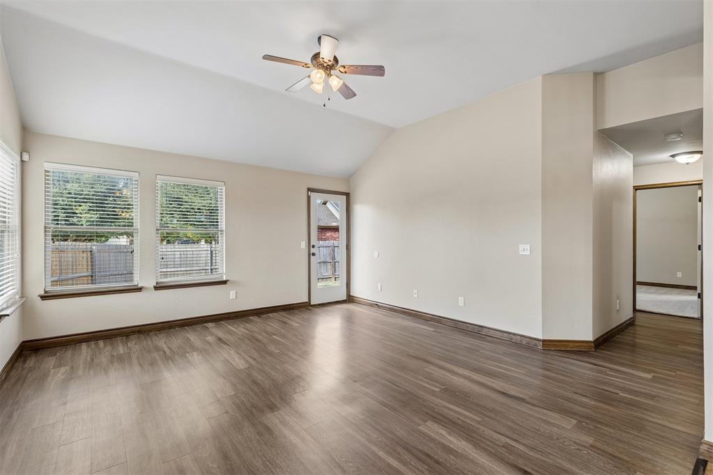2500 Nw 185th Street Property Photo 4
