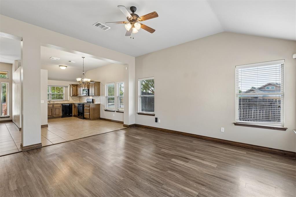 2500 Nw 185th Street Property Photo 5