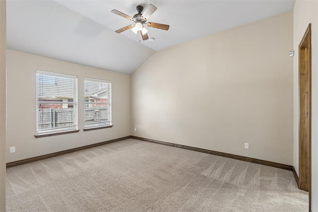 2500 Nw 185th Street Property Photo 9