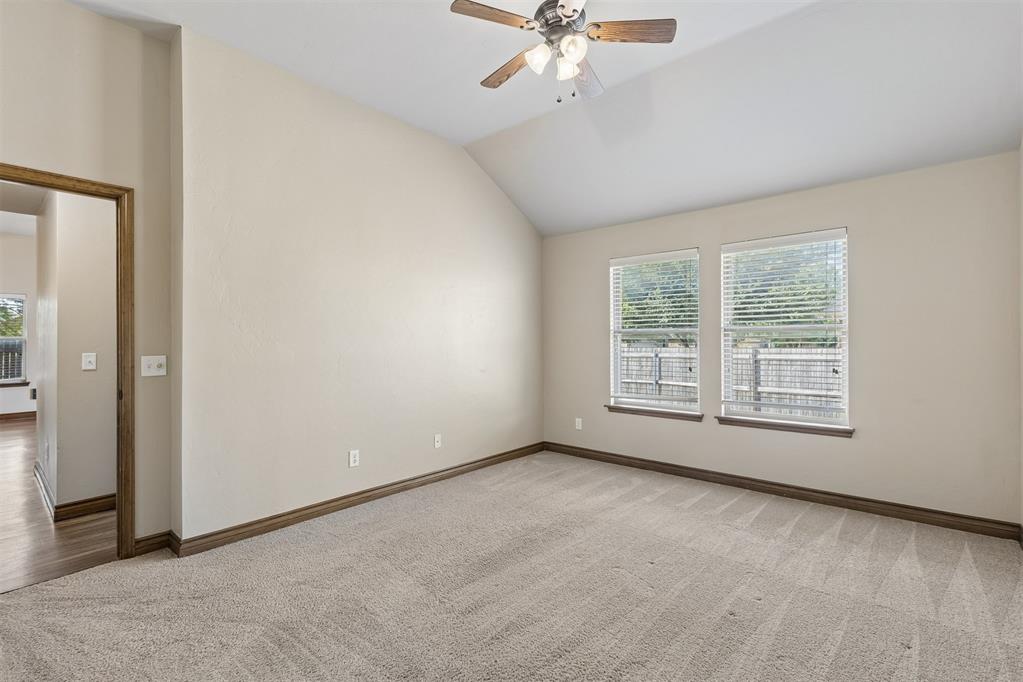 2500 Nw 185th Street Property Photo 10