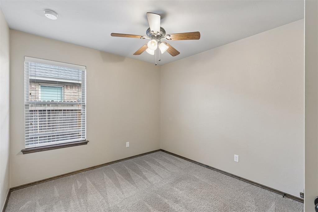 2500 Nw 185th Street Property Photo 18