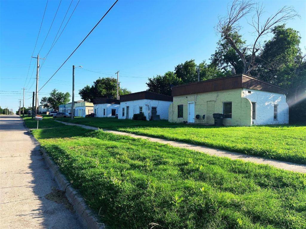 408 Nw 3rd Street Property Photo 1