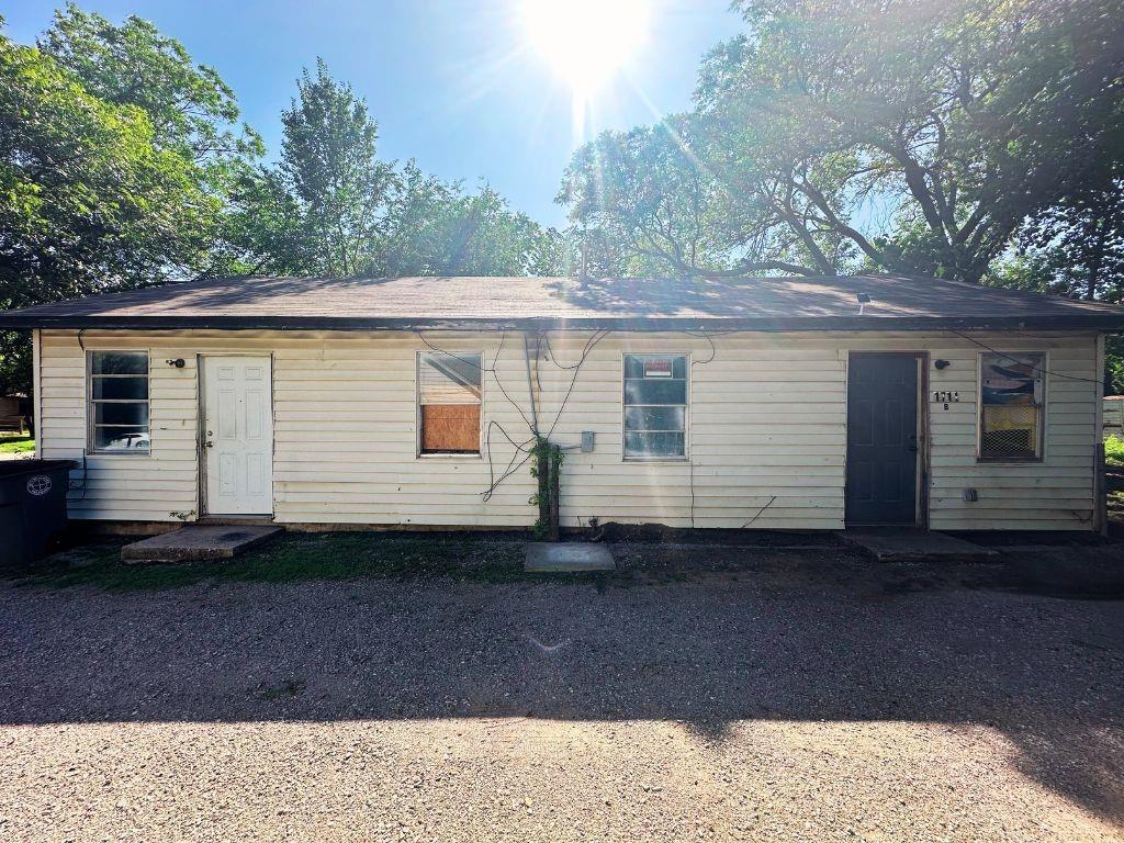 1711 Nw Kingsbury Avenue Property Photo 2