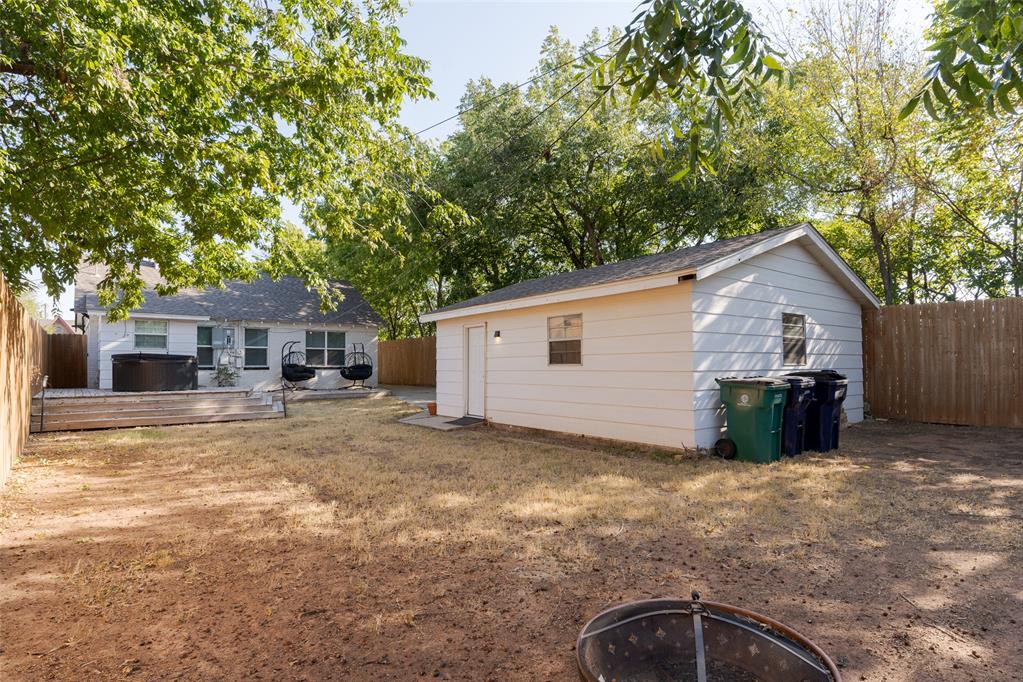 114 Nw 31st Street Property Photo 43