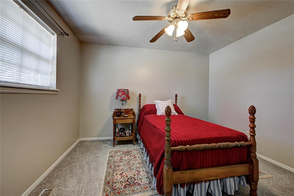 202 E Cherry Avenue Property Photo 25