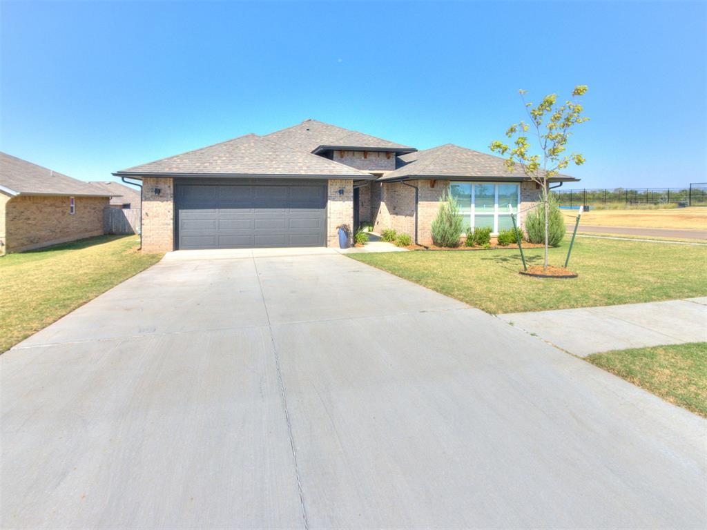2100 Norwood Drive Property Photo 1