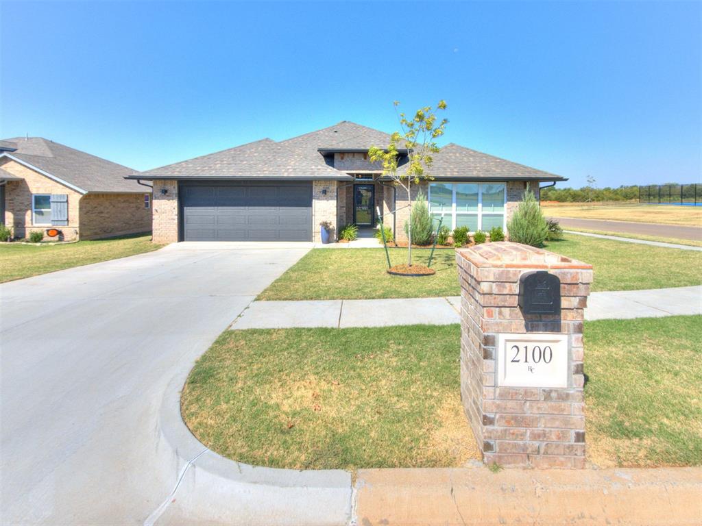 2100 Norwood Drive Property Photo 3