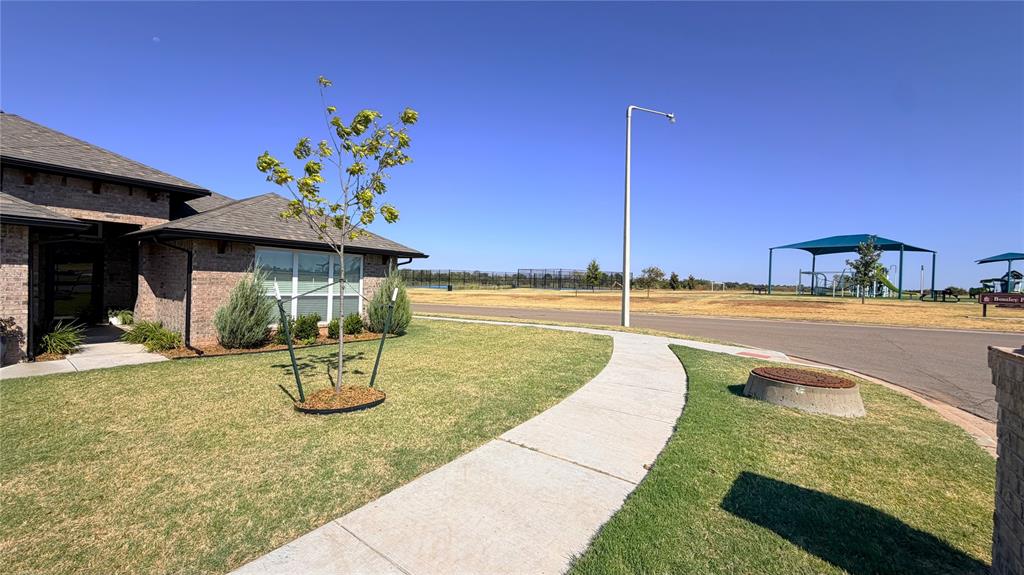 2100 Norwood Drive Property Photo 43