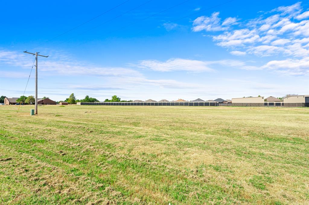 N Clear Springs Road Property Photo 28