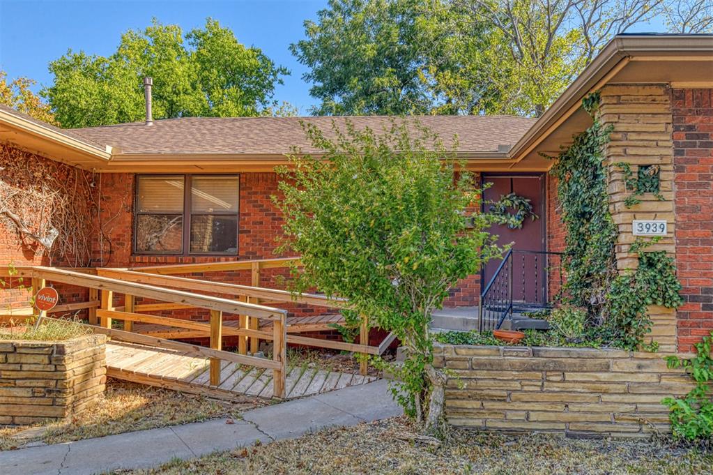 3939 Cashion Place Property Photo 3