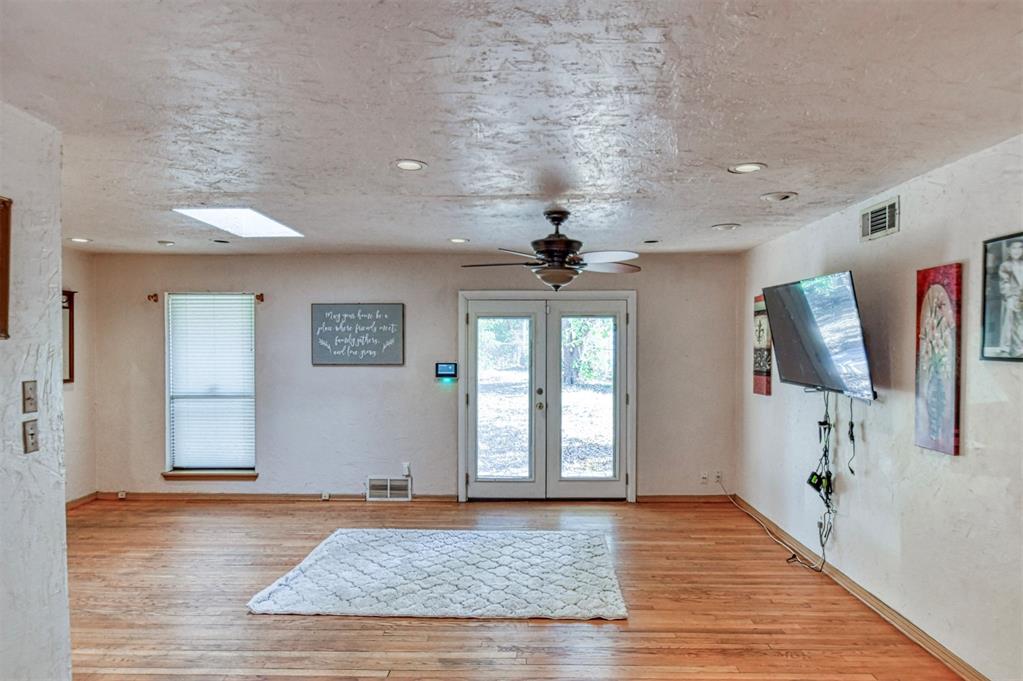 3939 Cashion Place Property Photo 5