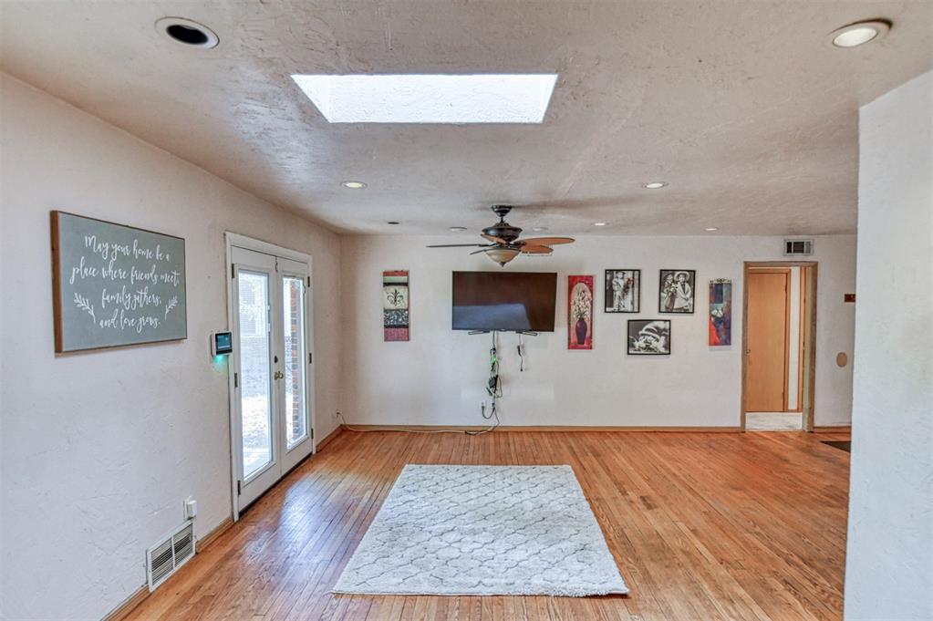 3939 Cashion Place Property Photo 8
