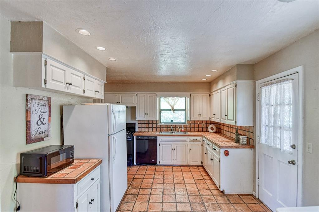 3939 Cashion Place Property Photo 10