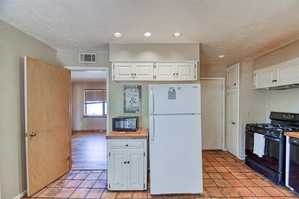 3939 Cashion Place Property Photo 14