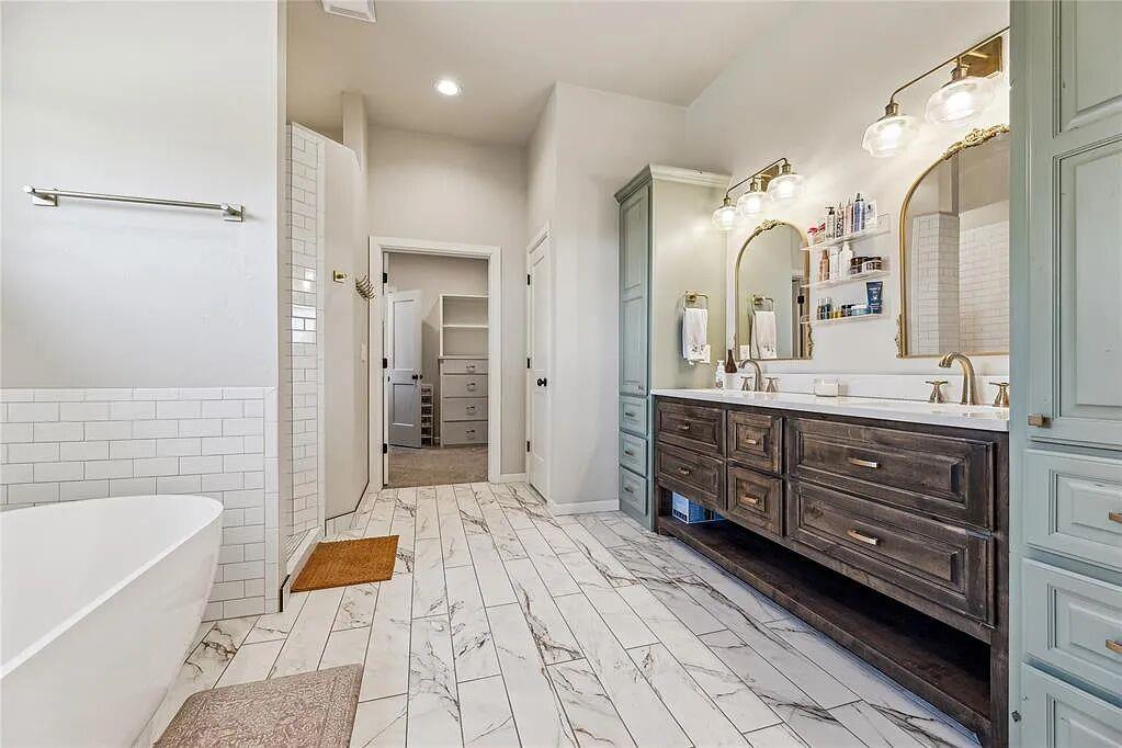 2585 Forest Glen Drive Property Photo 15