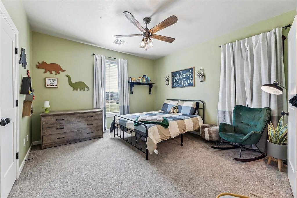 2585 Forest Glen Drive Property Photo 17