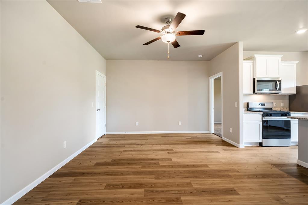 1910 Redwood Lane Property Photo 2