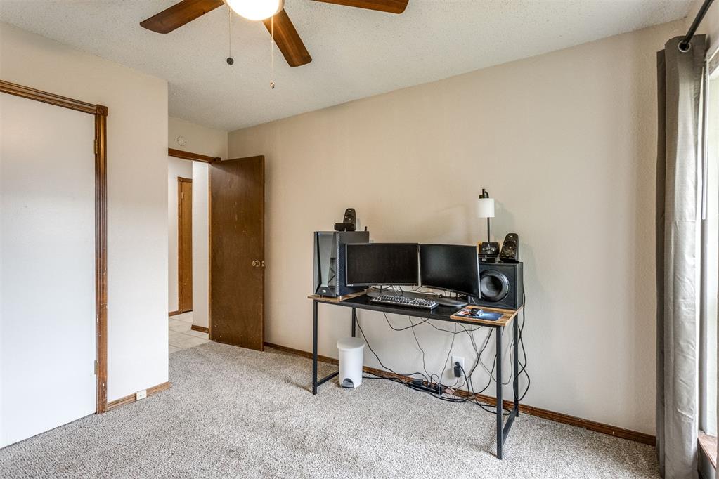 1011 Royal Lane Property Photo 36