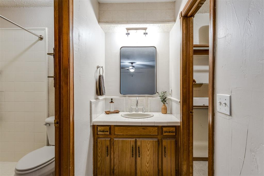1011 Royal Lane Property Photo 44