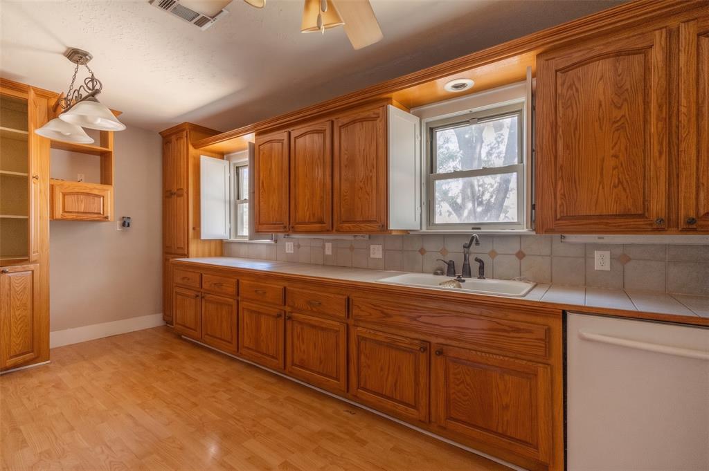 1402 S 19th Street Property Photo 5