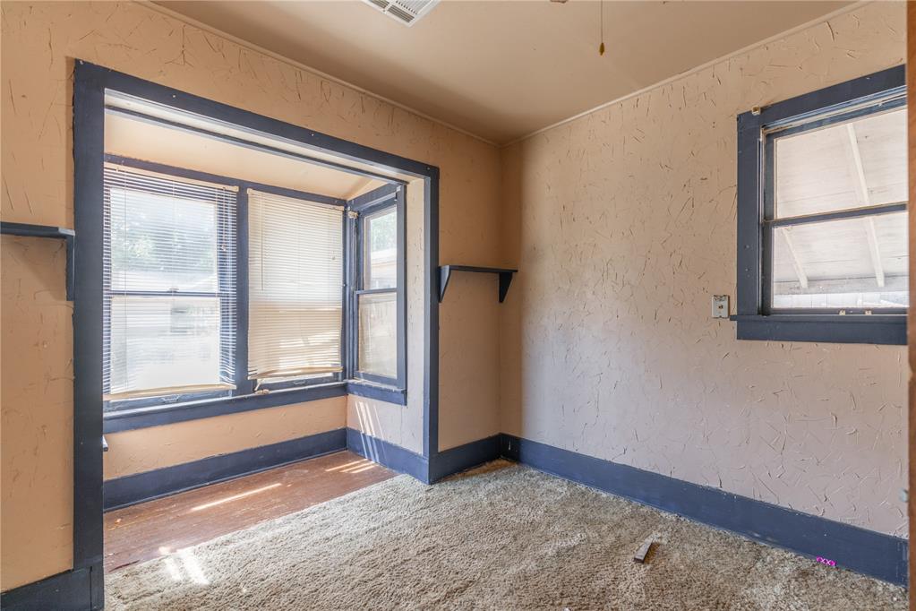 1402 S 19th Street Property Photo 10