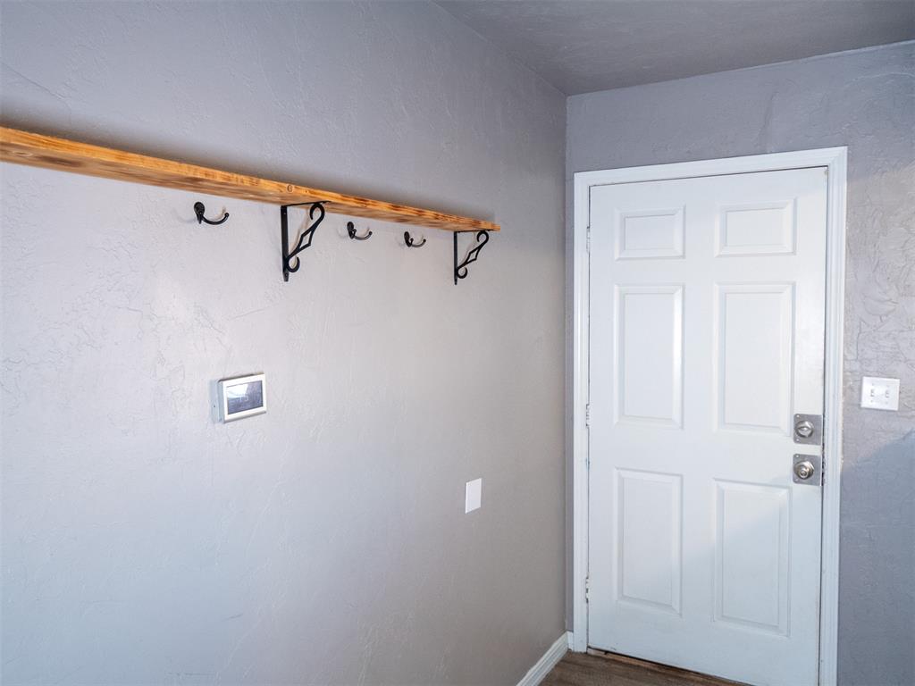 242 S Janeway Avenue Property Photo 10