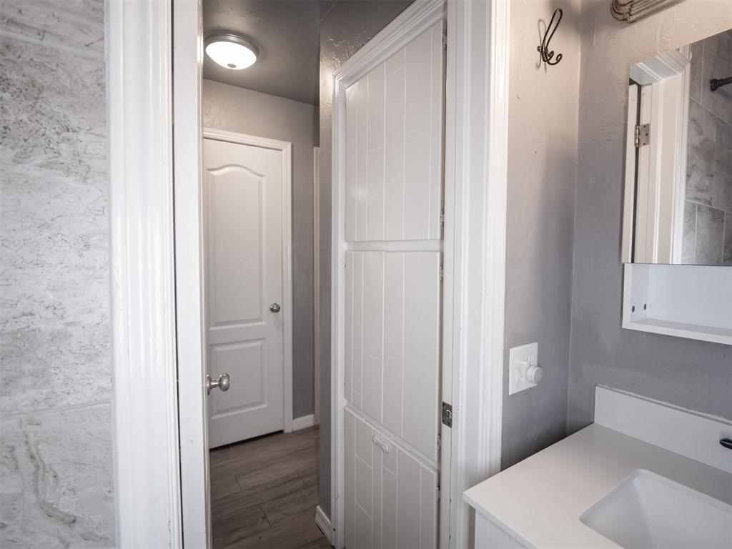 242 S Janeway Avenue Property Photo 43