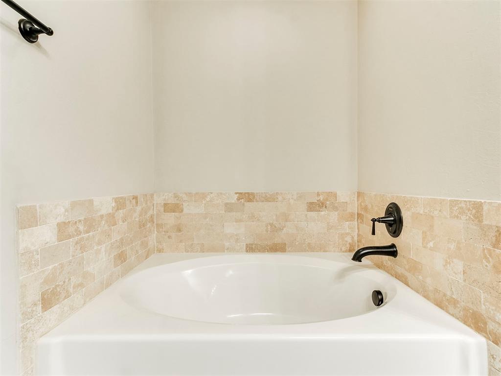 15808 Montague Drive Property Photo 31