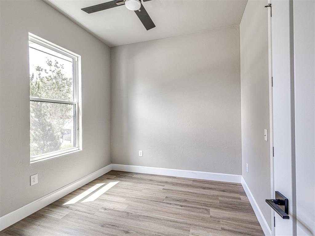 1104 N Lottie Avenue Property Photo 22