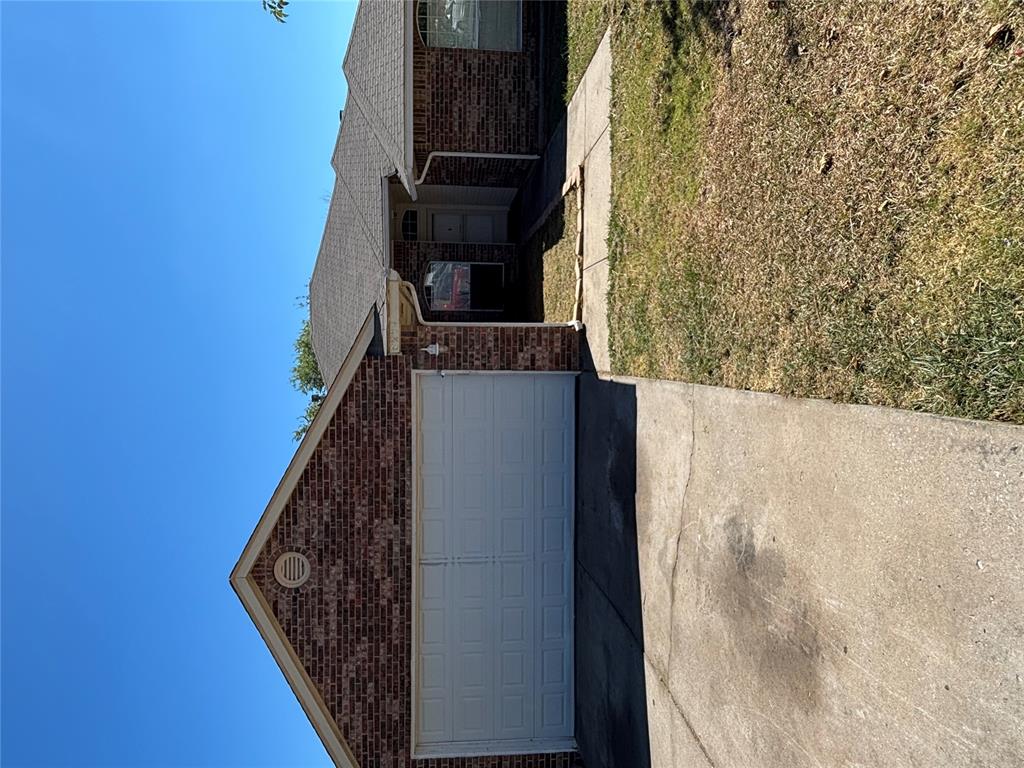 8204 Prairie Ridge Road Property Photo 1