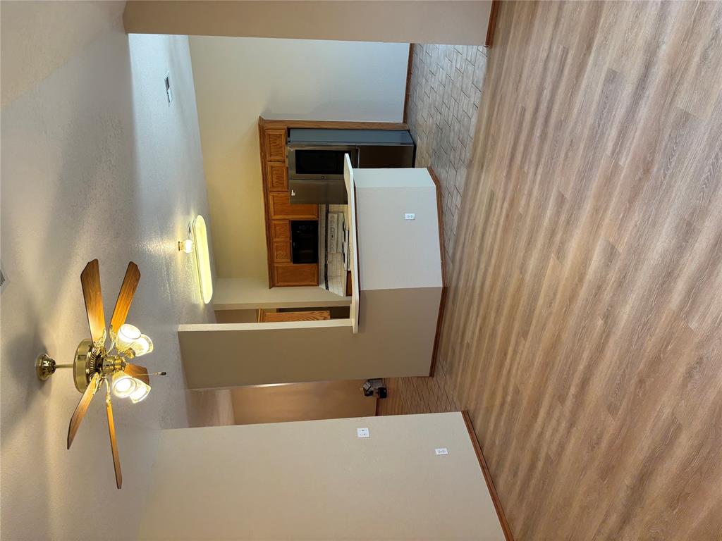 8204 Prairie Ridge Road Property Photo 7