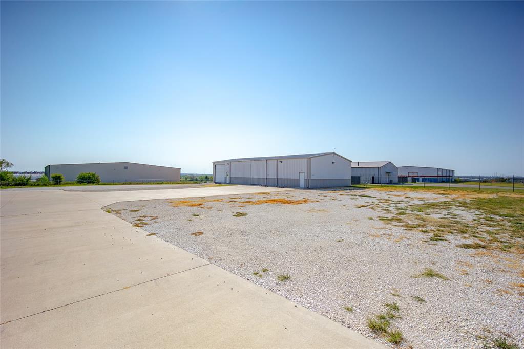 7811 N Kickapoo Avenue Property Photo 19