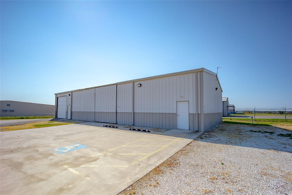 7811 N Kickapoo Avenue Property Photo 22