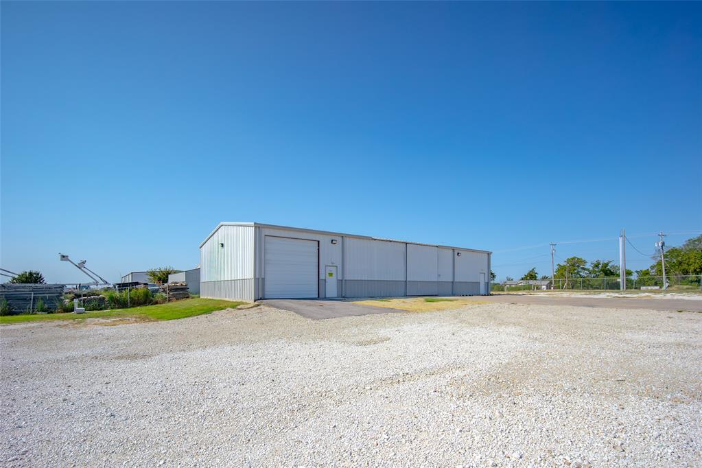 7811 N Kickapoo Avenue Property Photo 24
