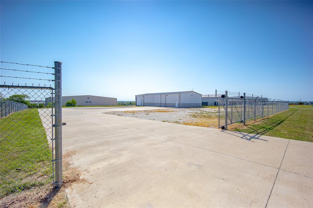 7811 N Kickapoo Avenue Property Photo 27