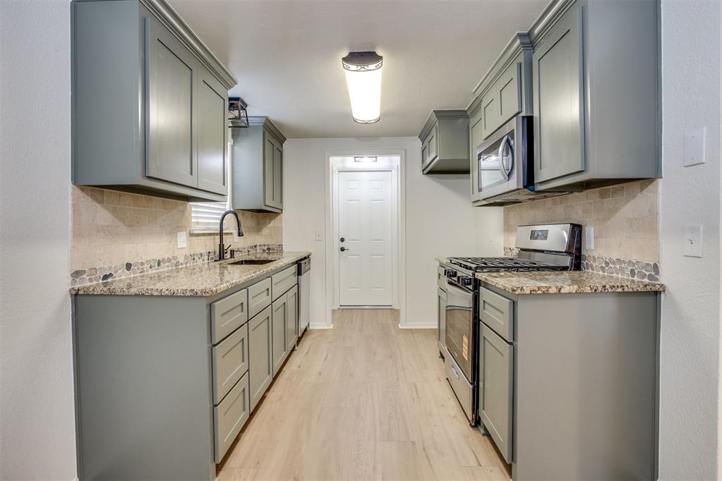 1070 Cumberland Mansion Property Photo 23