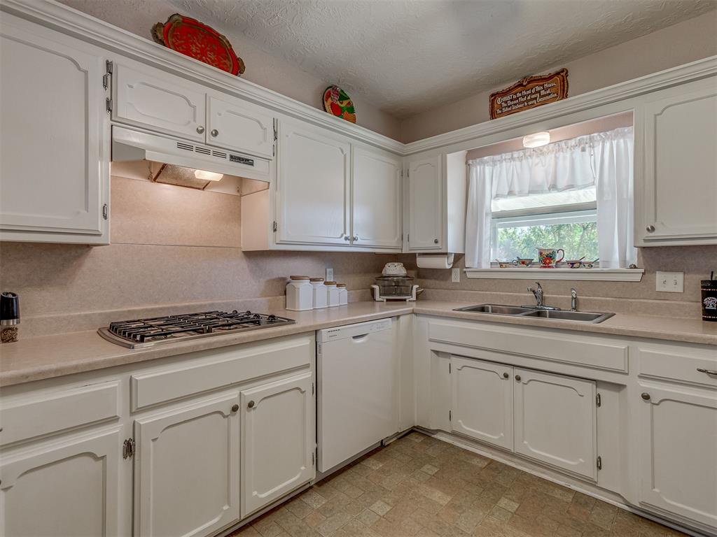 1317 California Avenue Property Photo 15