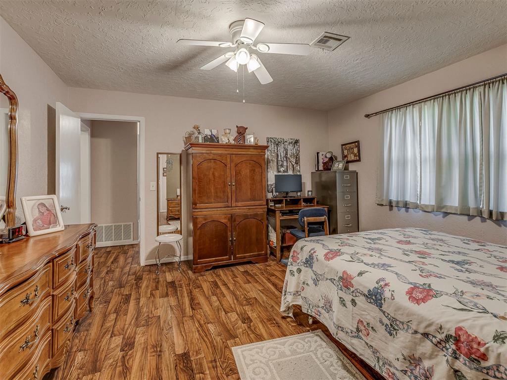 1317 California Avenue Property Photo 17