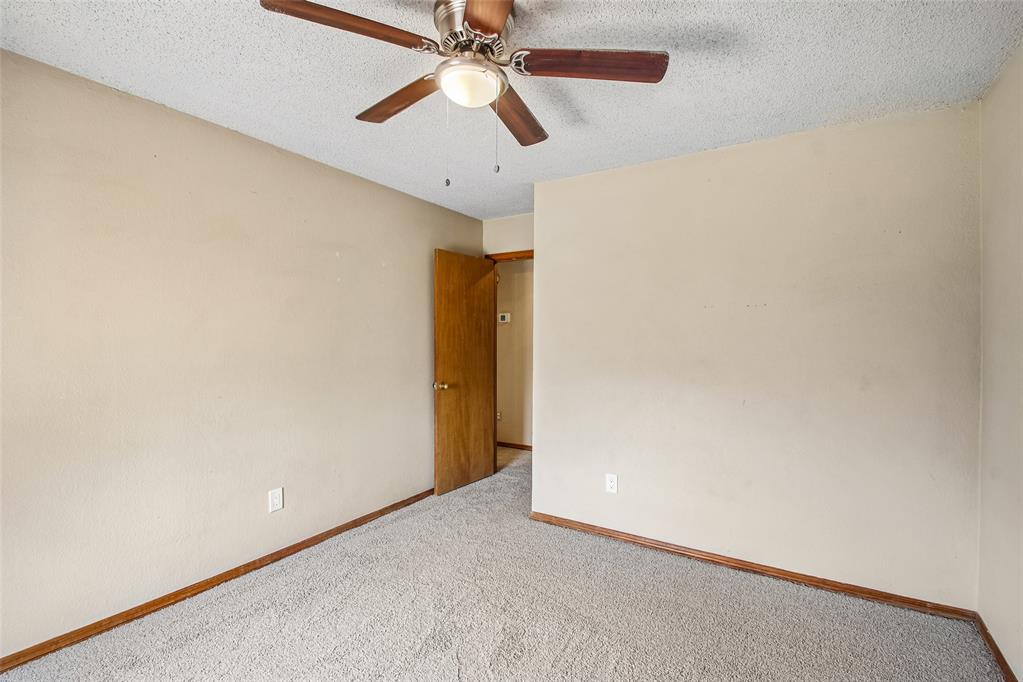 1536 Creekside Drive Property Photo 9