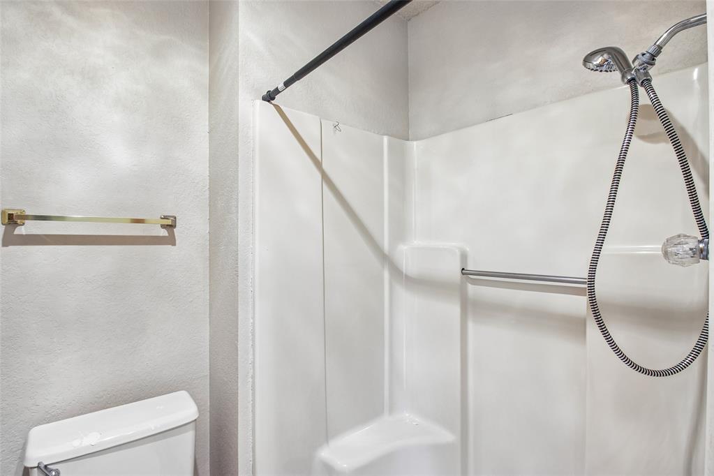 1536 Creekside Drive Property Photo 20