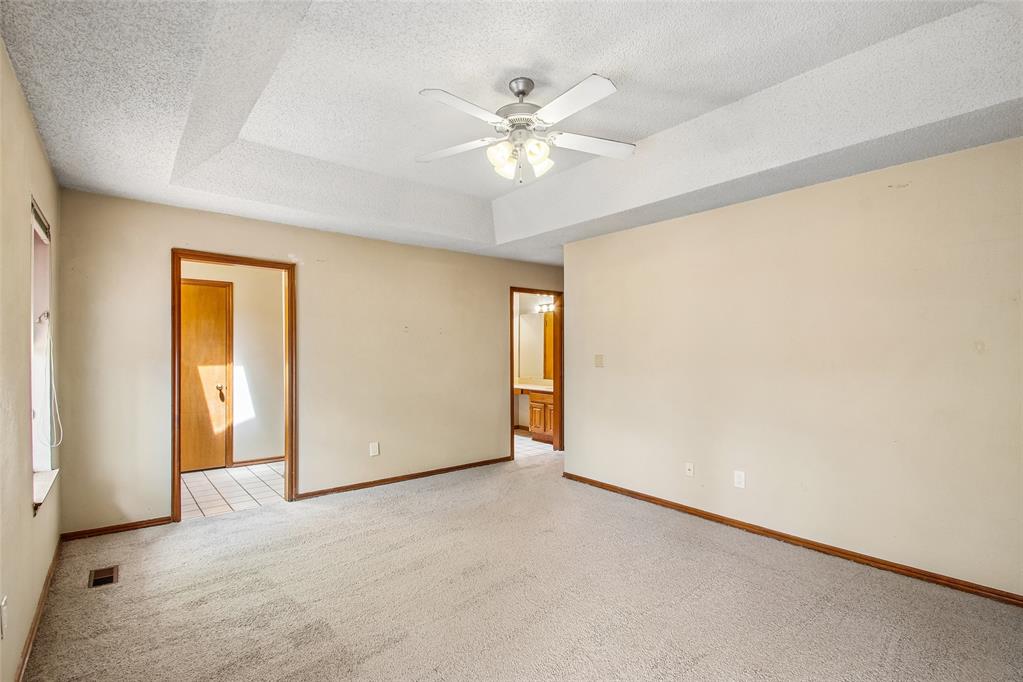 1536 Creekside Drive Property Photo 27