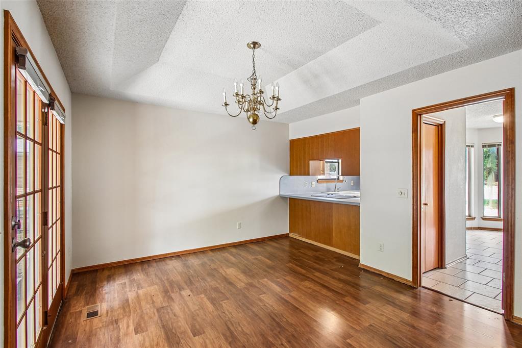 1536 Creekside Drive Property Photo 32